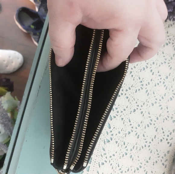 Coach wristlet - Picture 3 of 3